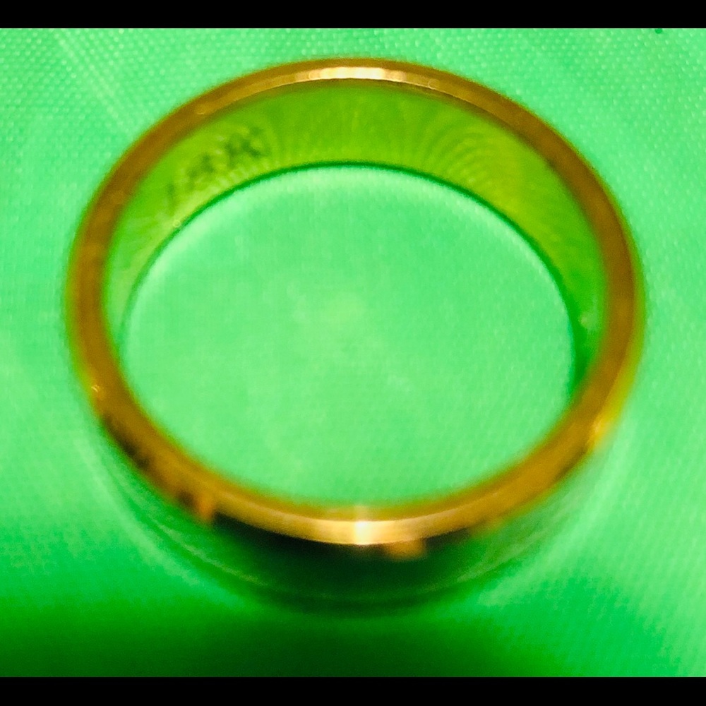 Used ring size 8. - Picture 2 of 8